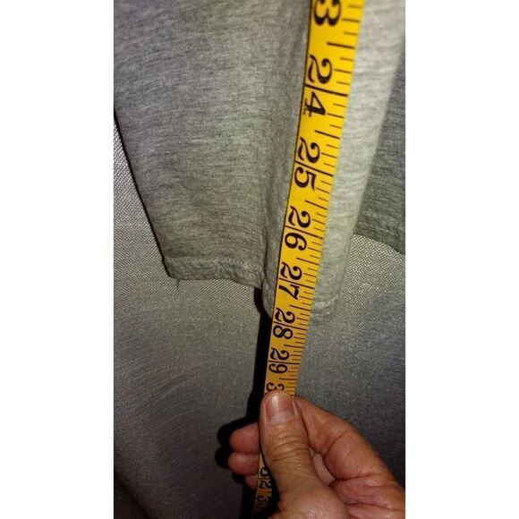 Her Wolf Game of Thrones Mens Extra Large Gray Shirt Short Sleeves Winterfell - Picture 4 of 5